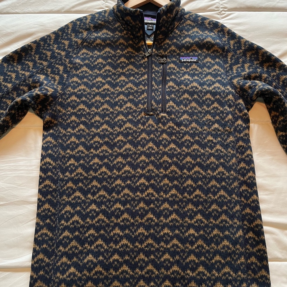 Patagonia Men's Black and Brown Zip-Up Sweater